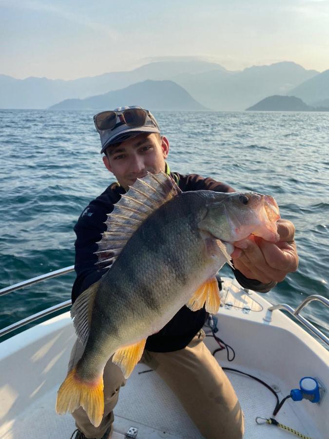 In Riva Al Lago Di Iseo Dependance Primo Piano Marone Exterior foto