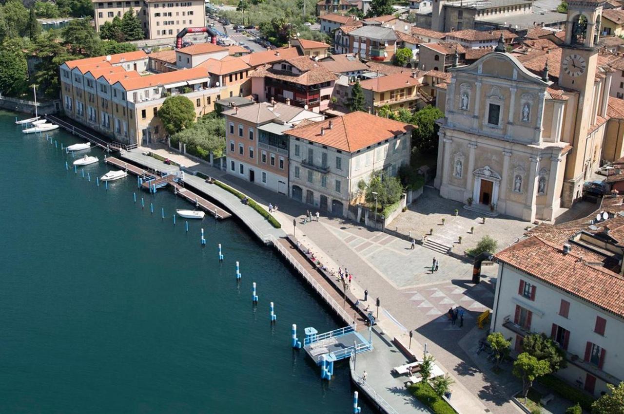 In Riva Al Lago Di Iseo Dependance Primo Piano Marone Exterior foto